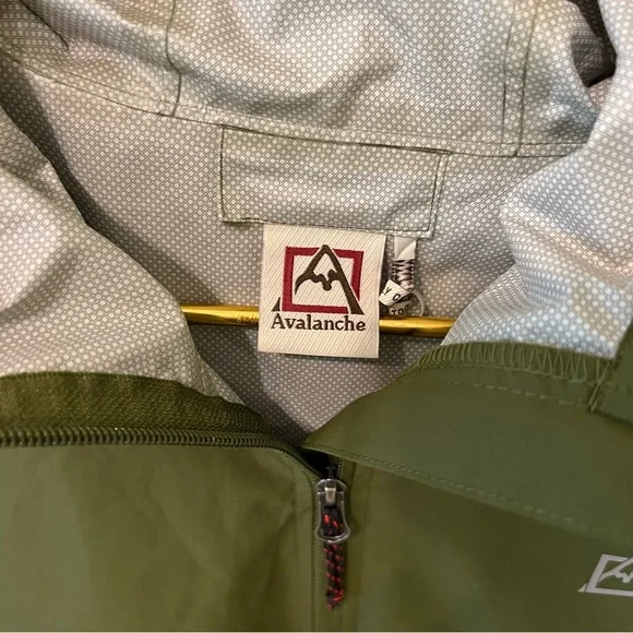 Avalanche Full Zip Lightweight Hooded Jacket Hiking Windbreaker Size Medium - Picture 3 of 10